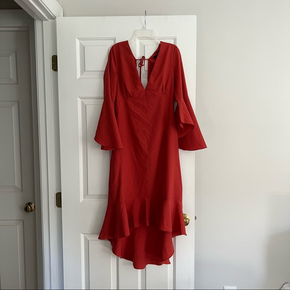 NWT RUFFLE HIGH-LOW RUFFLE DRESS IN RUST